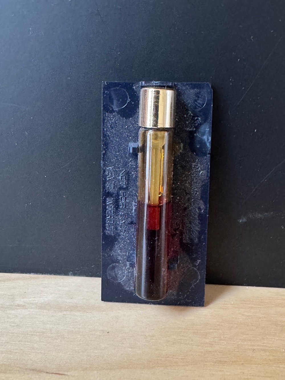 CARTIER - Must parfums beaute tigettes tubes cartier must