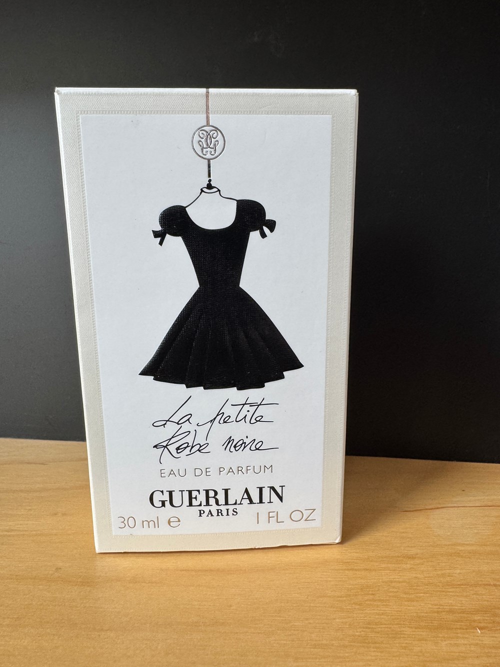 parfums beaute flacons guerlain la petite robe noire