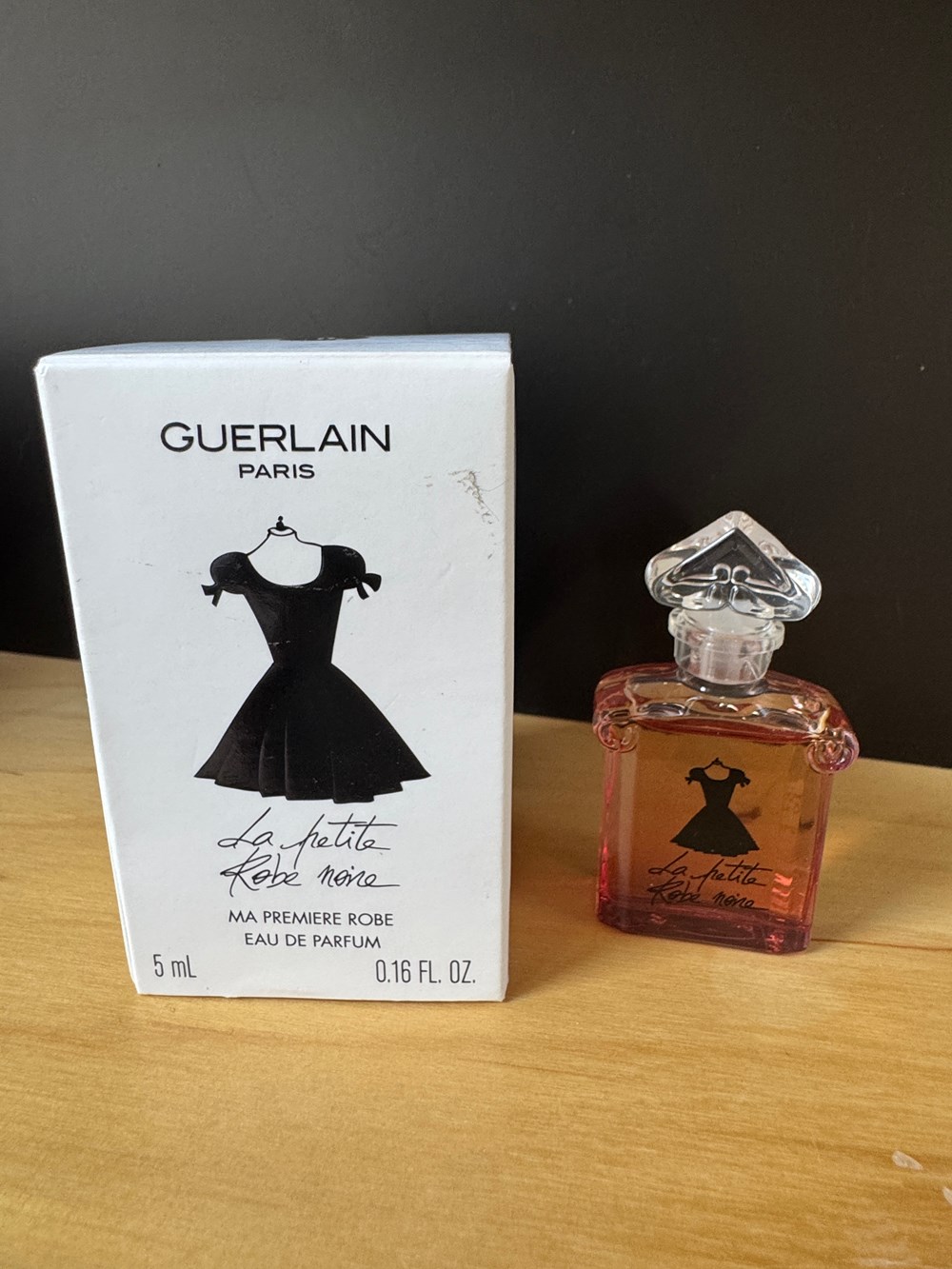 GUERLAIN - La Petite Robe Noire (Travellers Exclusive) parfums beaute miniatures guerlain la petite robe noire travellers exclusive