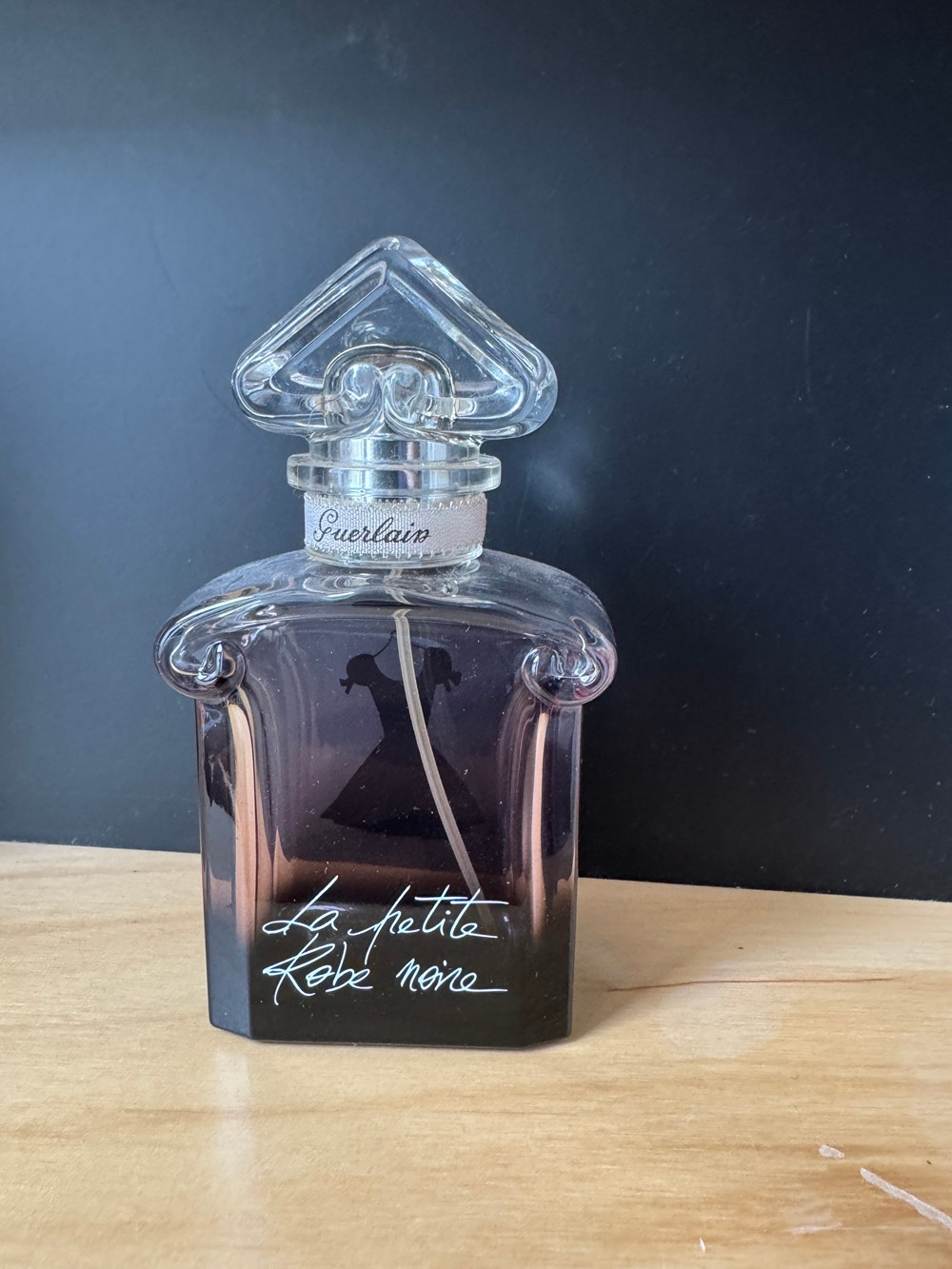 parfums beaute flacons guerlain la petite robe noire