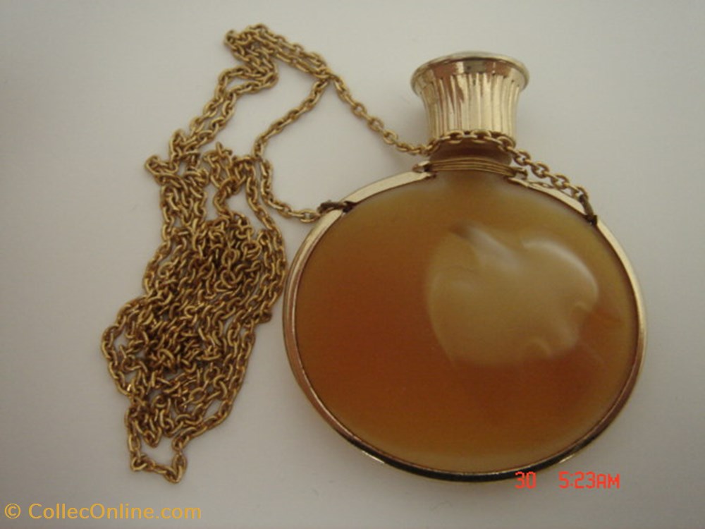 RICCI: Miniature Pendentif L'AIR DU TEMPS parfums beaute ricci miniature pendentif air du temps