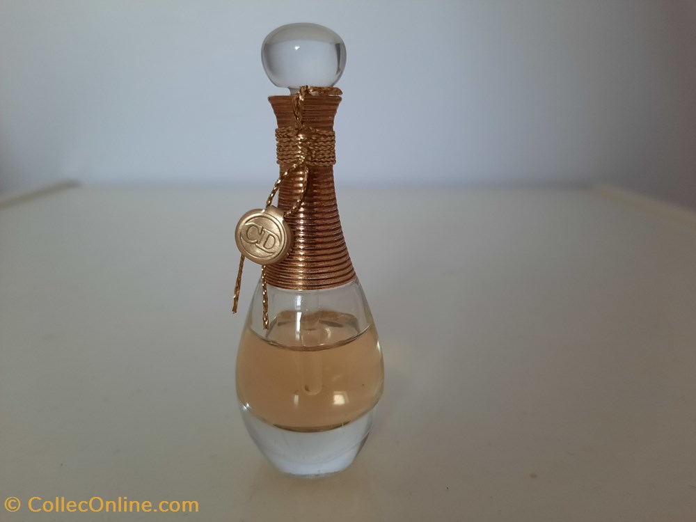 DIOR: Miniature "Touche-Oreilles" J'ADORE parfums beaute dior miniature touche oreilles adore
