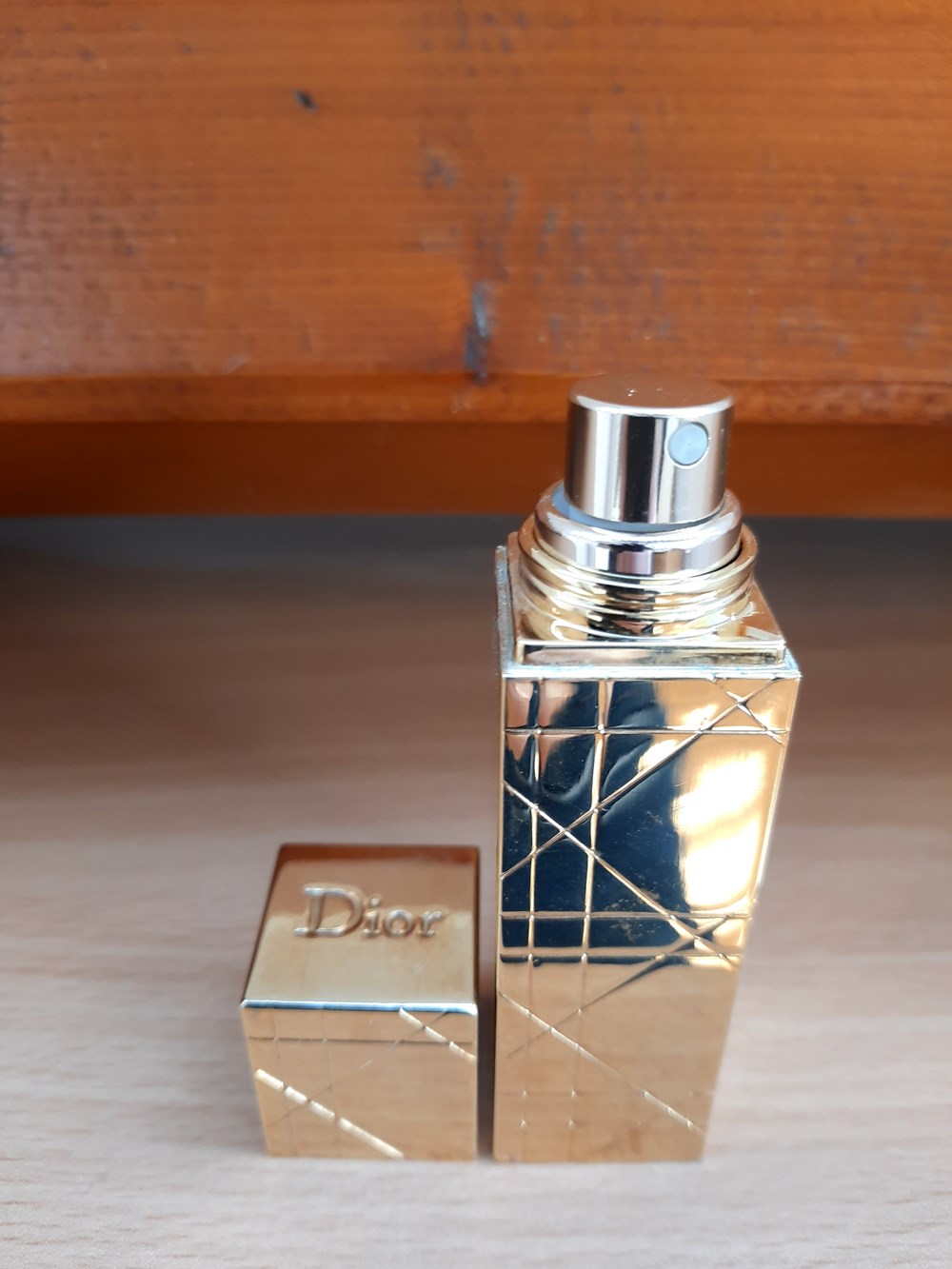 DIOR: Flacon EDP 5ml de Sac J'ADORE parfums beaute dior flacon edp 5ml de sac adore