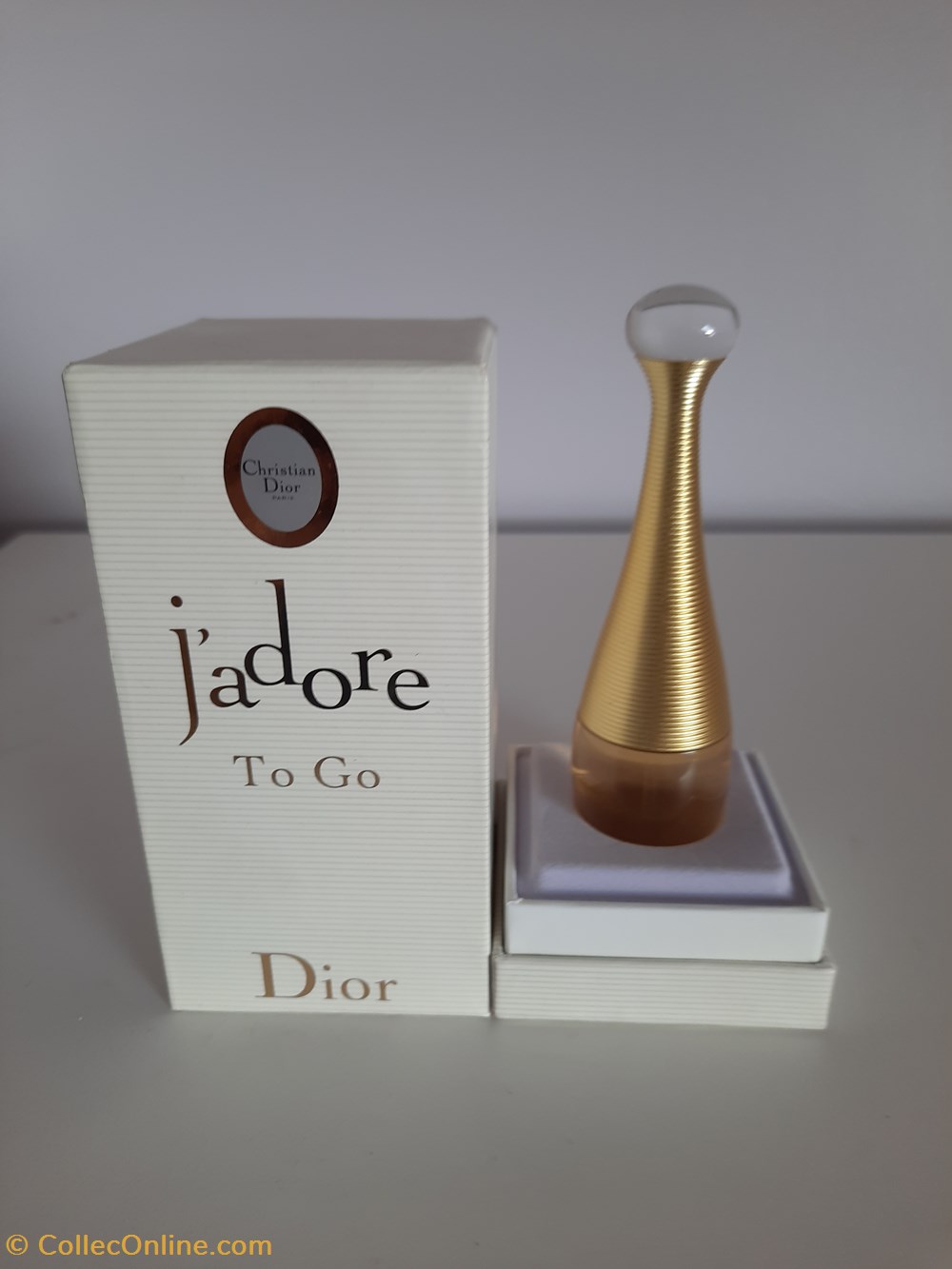 DIOR: Miniature J'ADORE TO GO parfums beaute dior miniature adore to go
