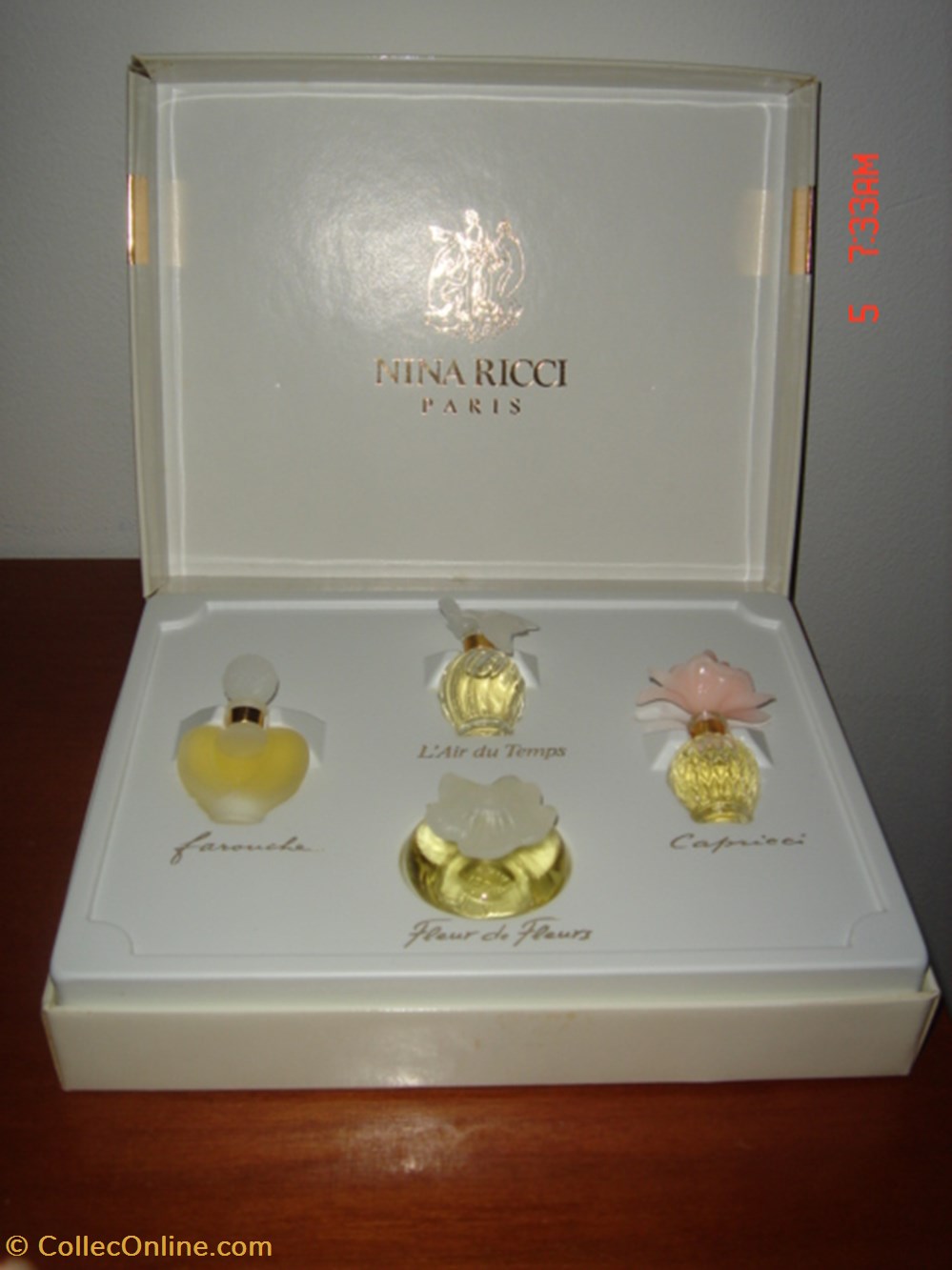 NINA RICCI: Coffret Miniatures de Parfum parfums beaute nina ricci coffret miniatures de parfum