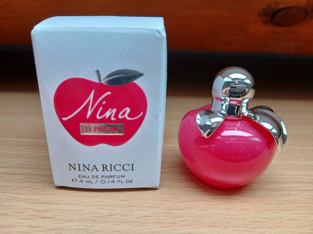 Miniatures EDP et PARFUM 4ml NINA de NINA RICCI parfums beaute miniatures edp et parfum 4ml nina de nina ricci