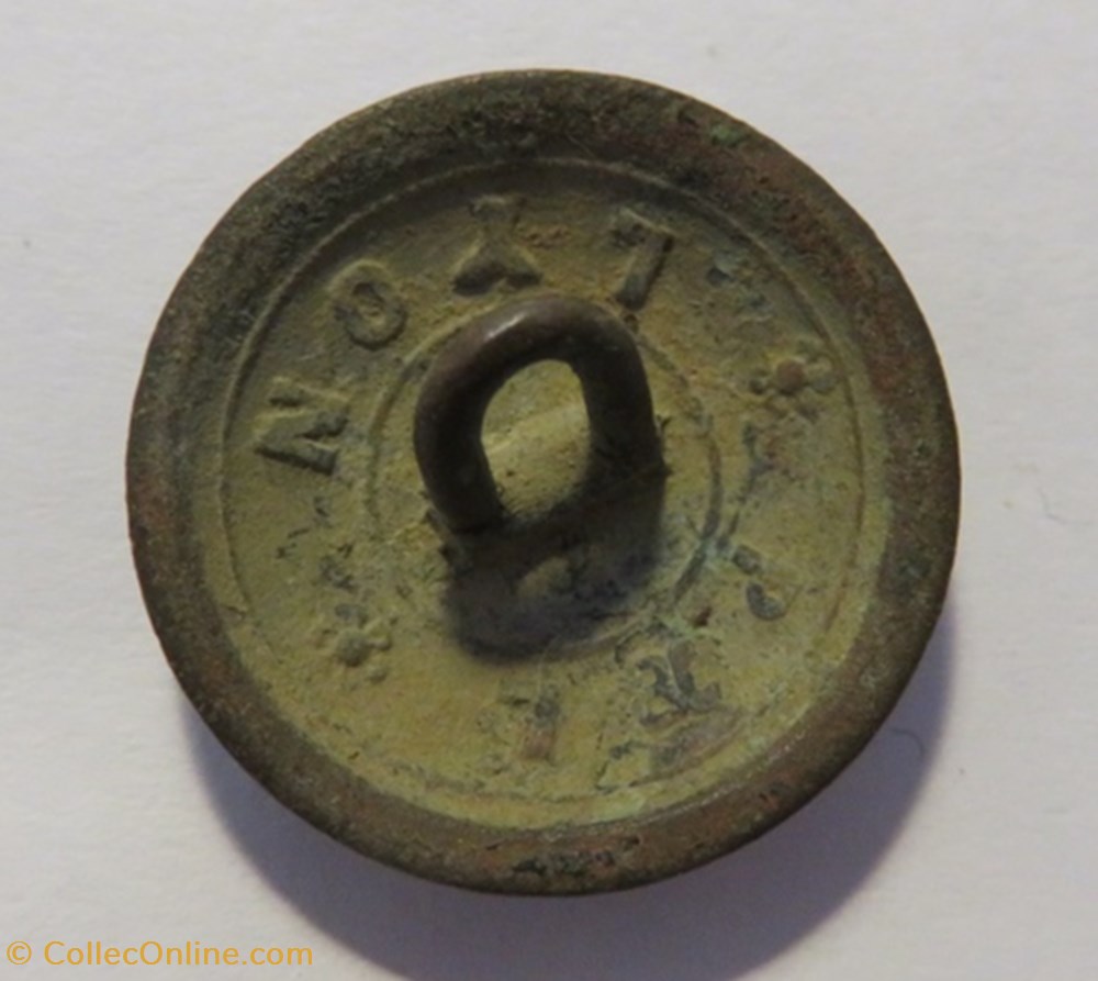 vetements et accessoires boutons militaires 34e regiment infanterie 1844 1871