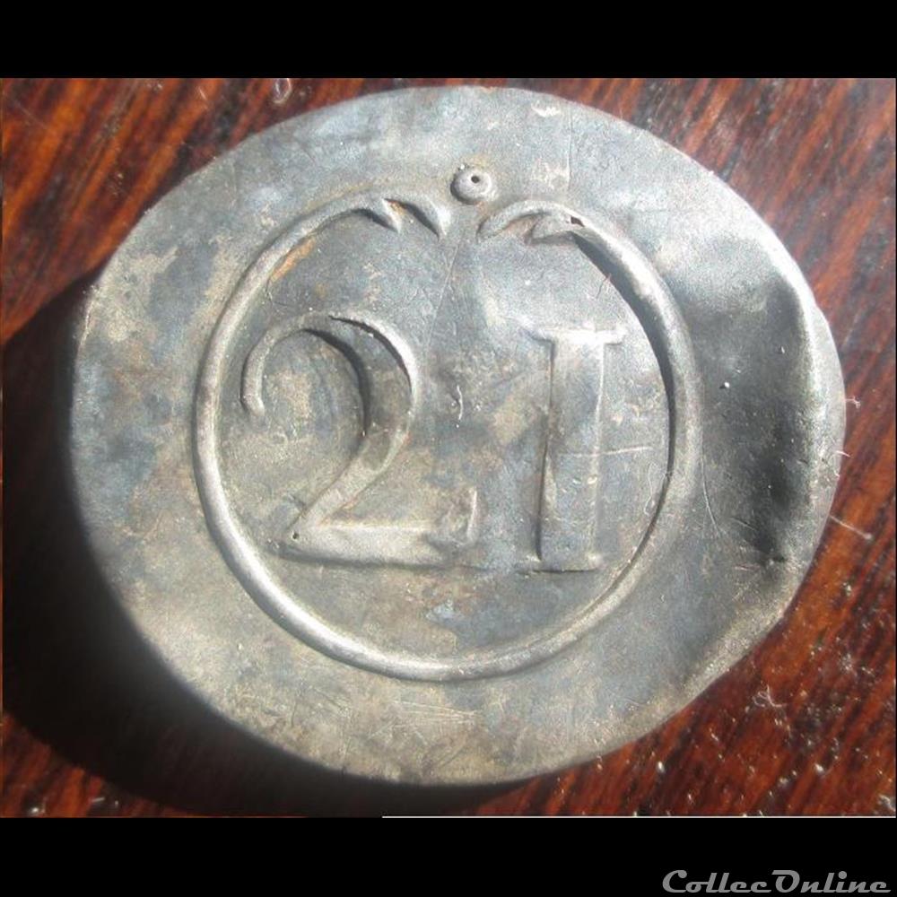bouton militaire 21eme regiment infanterie aunis periode 1775
