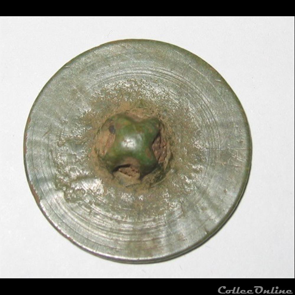au faisceau à feuilles d'olivier (Révolution ) bouton militaire infanterie au faisceau a feuilles olivier revolution