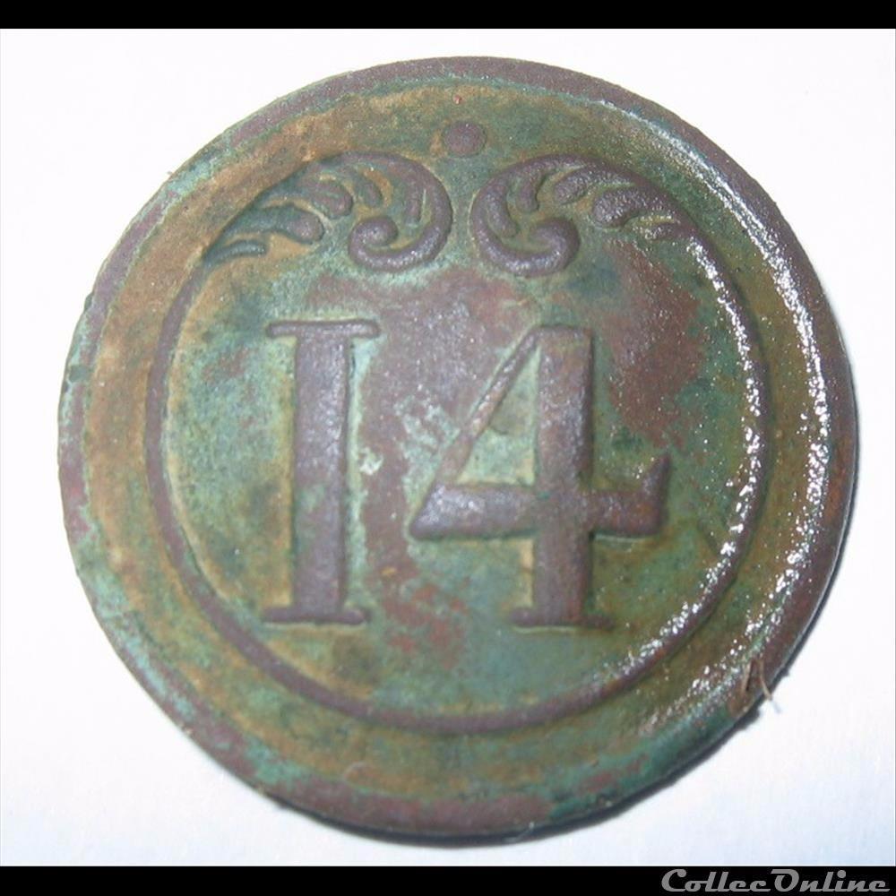 bouton militaire infanterie 14eme ri troupes a pied 1820 1844