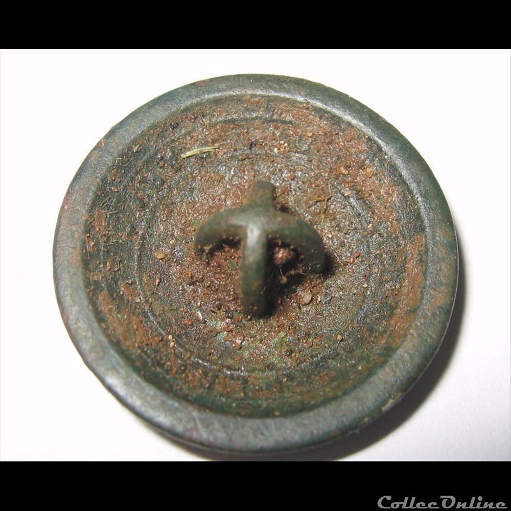 bouton militaire infanterie 42e ri de ligne second empire