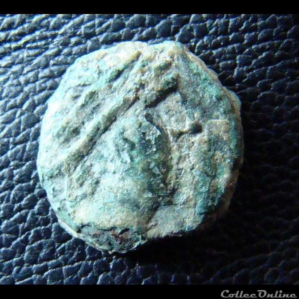 monnaie antique grecque bronze au taureau