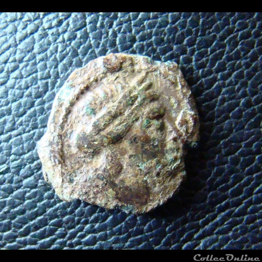 Bronze au taureau monnaie antique grecque bronze au taureau
