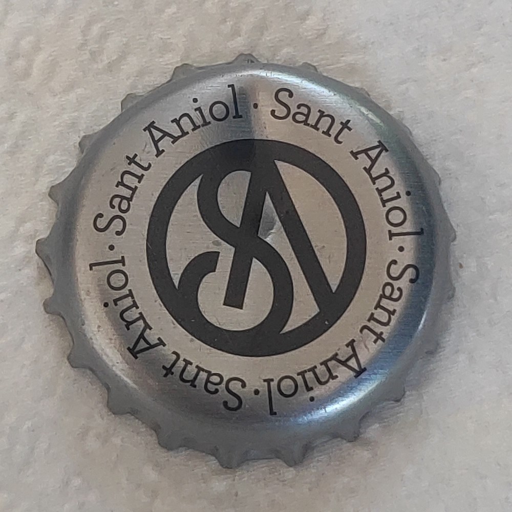 bottle caps mineral water saint aniol