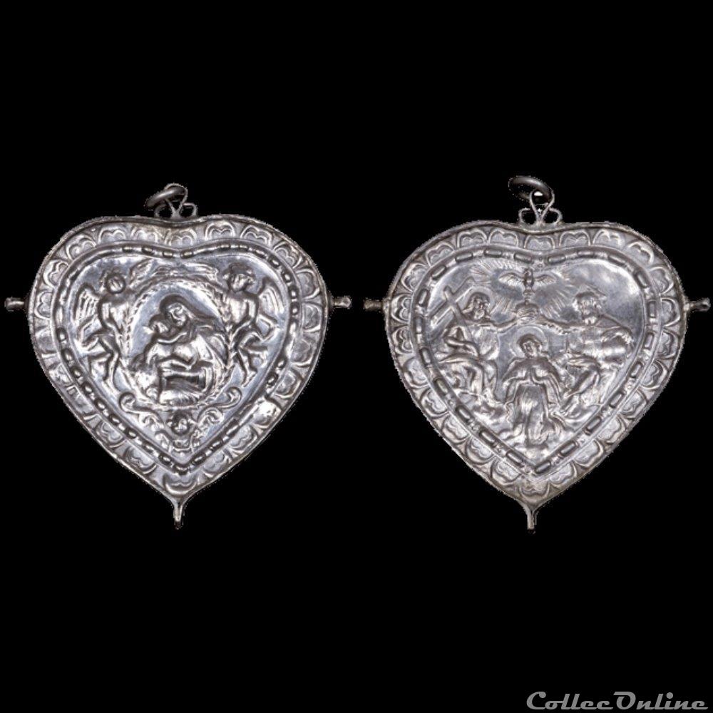 médaille du XVIII ème (allemagne certainement) forme de coeur religieuse medaille du xviii eme allemagne certainement forme de coeur