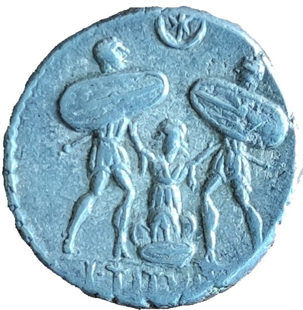 denier l titurius sabinus mise a mort de tarpeia