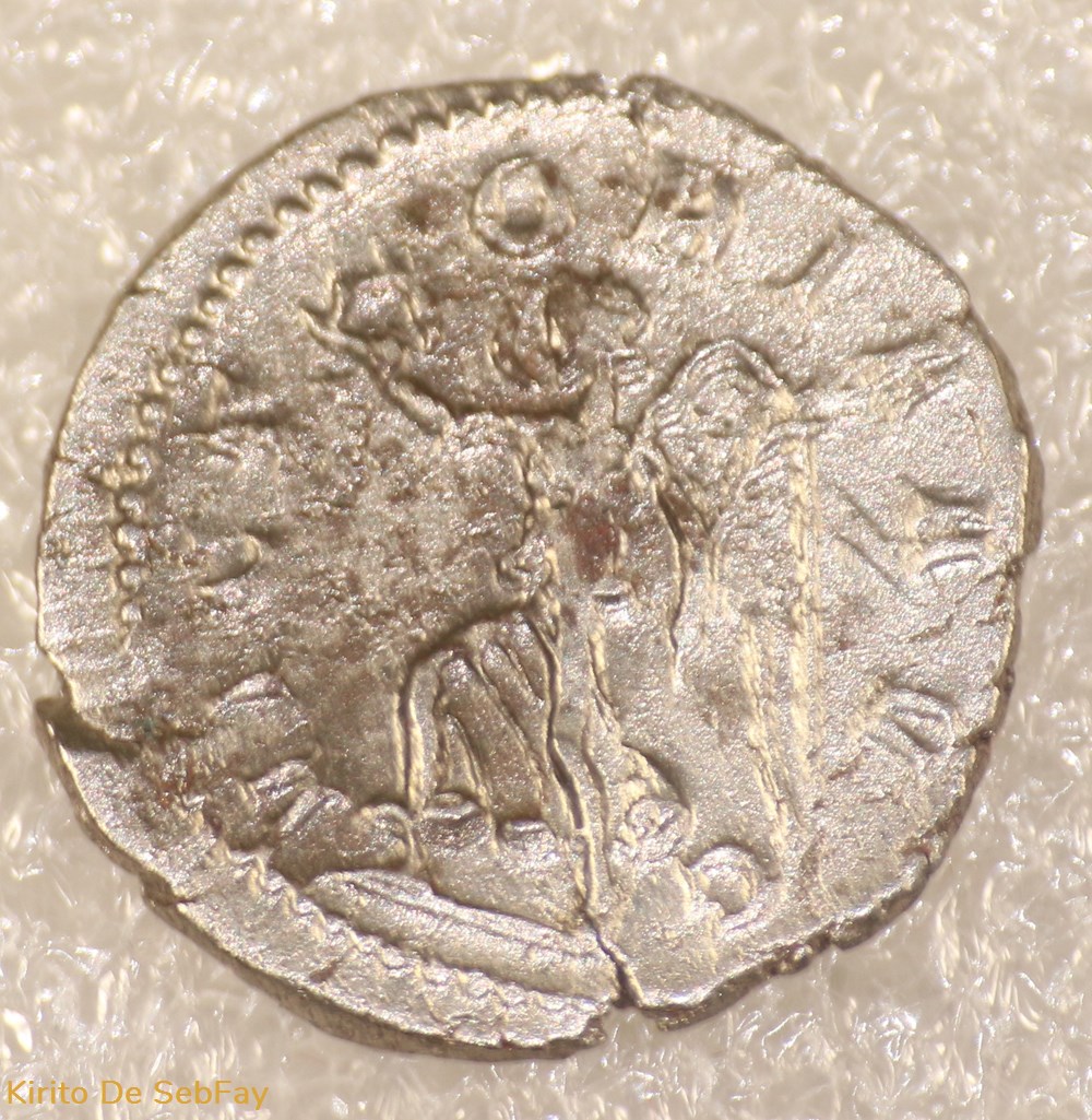 EMILIEN - VICTORIA monnaies antiques romaines imperiales et republicaines emilien victoria