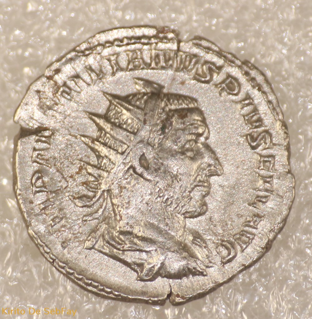 EMILIEN - VICTORIA monnaies antiques romaines imperiales et republicaines emilien victoria