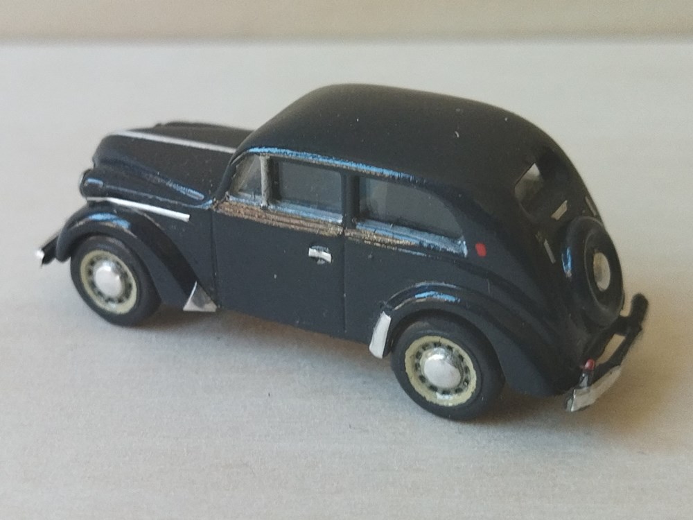 Renault 1939 Juvaquatre berline JB modeles reduits voitures renault 1939 juvaquatre berline jb