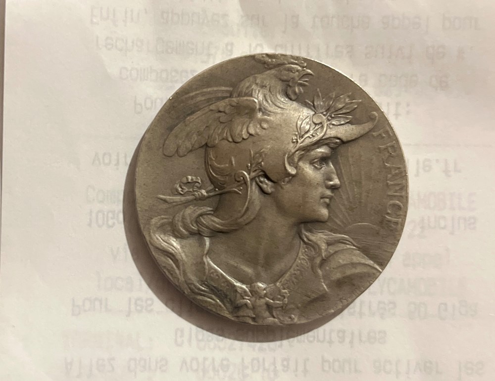 Médaille 4 medailles medaille
