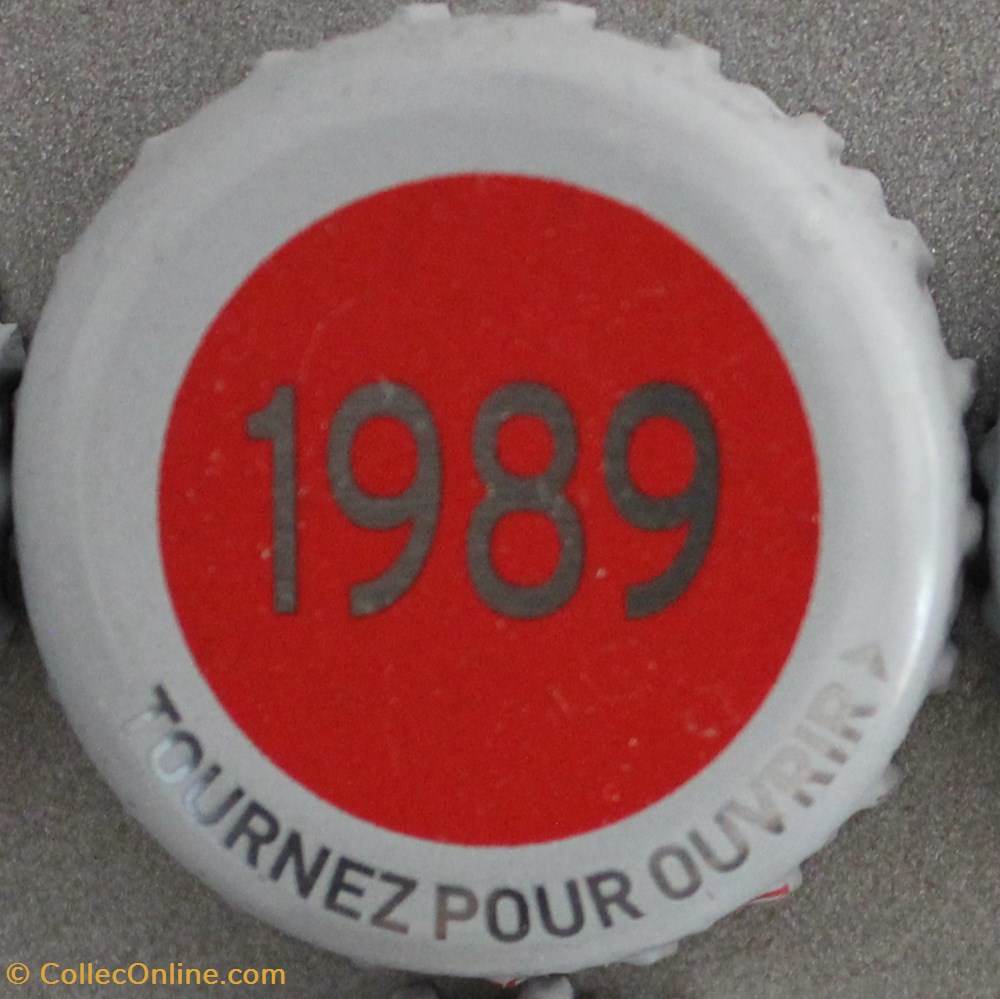 capsules muselets biere 1989 texte gris argente sur fond rouge 70eme anniversaire 1947 2017 brasserie kronembourg france