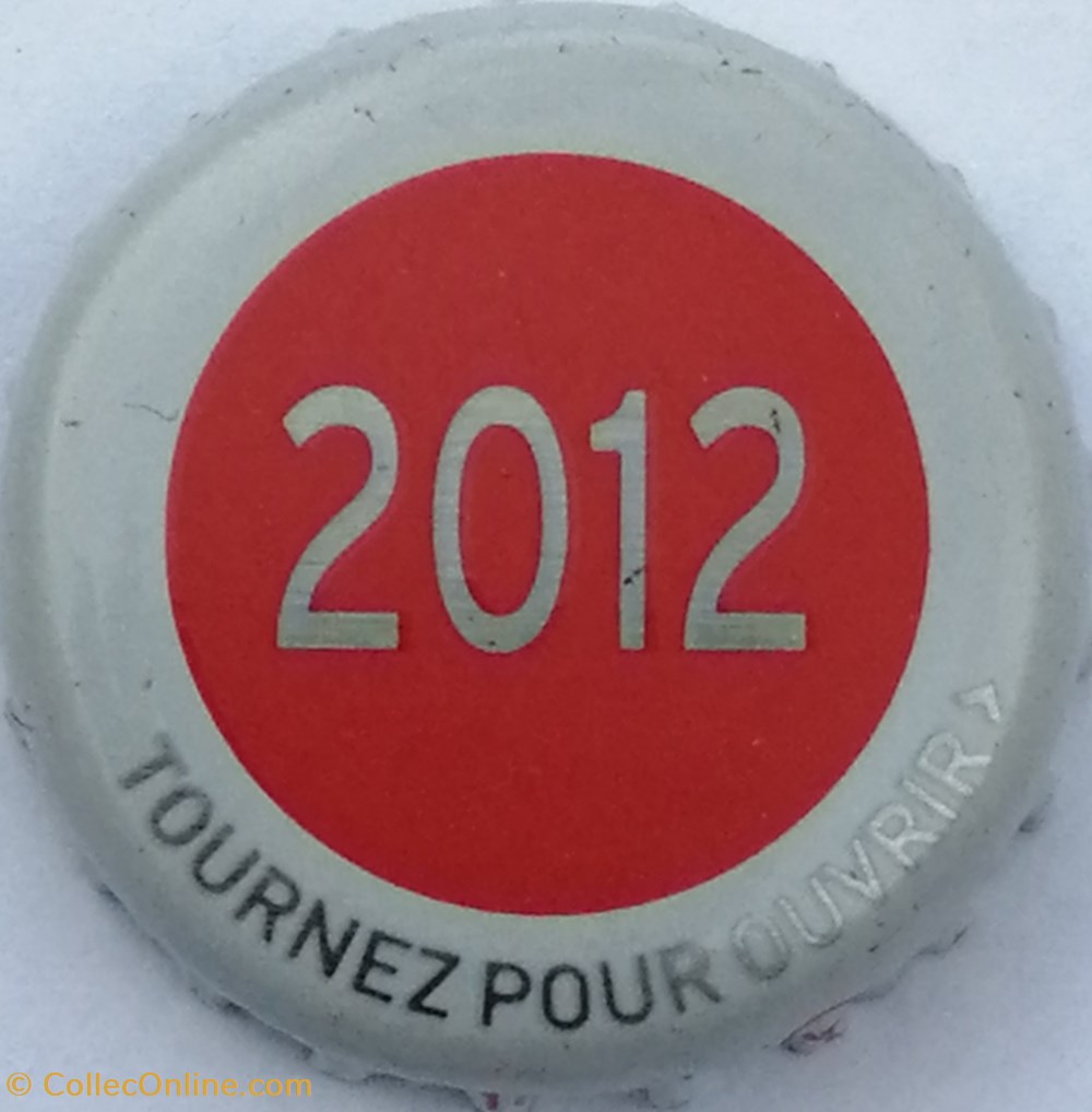Série grise 2012 capsules muselets biere 2012 texte gris fond rouge 70eme anniversaire 1947 2017 brass kronenbourg france