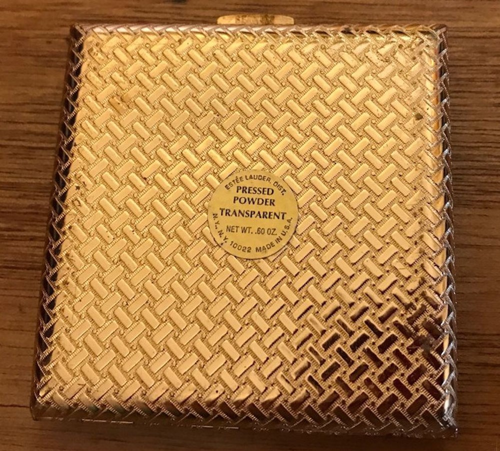 Petit Poudrier carré Estée Lauder parfums beaute poudriers petit poudrier carre estee lauder
