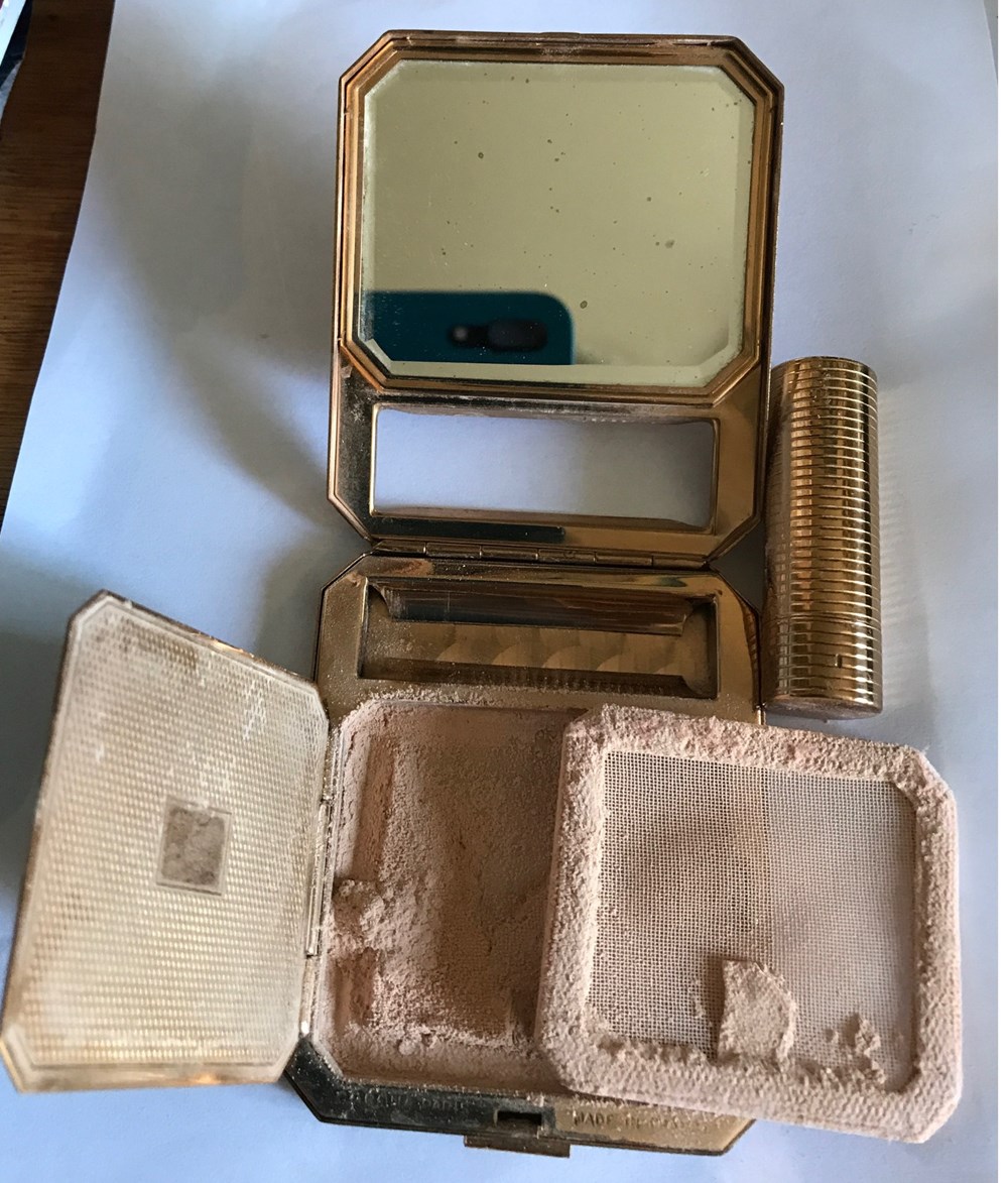parfums beaute poudriers poudrier minaudiere corona paris