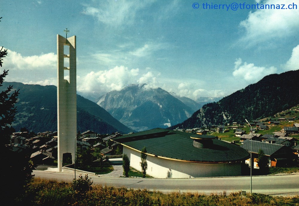 Verbier, église vue depuis la route avec le Catogne (#V085) cartes postales europe suisse verbier eglise vue depuis la route avec le catogne v085