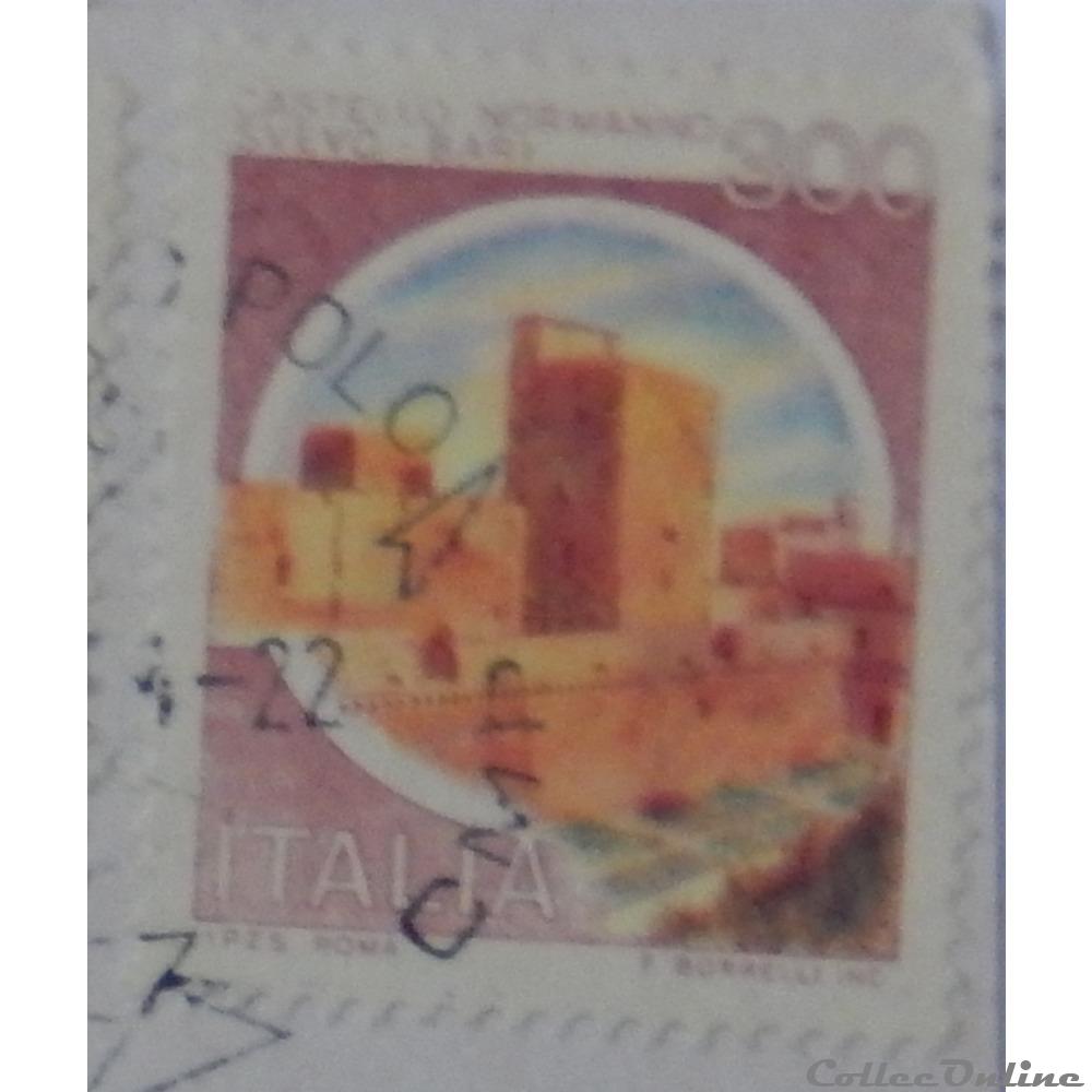 Italie 01447 château de Bari 300 lires de 1980 4 timbre europe italie 01447 chateau de bari 300 lires de 1980