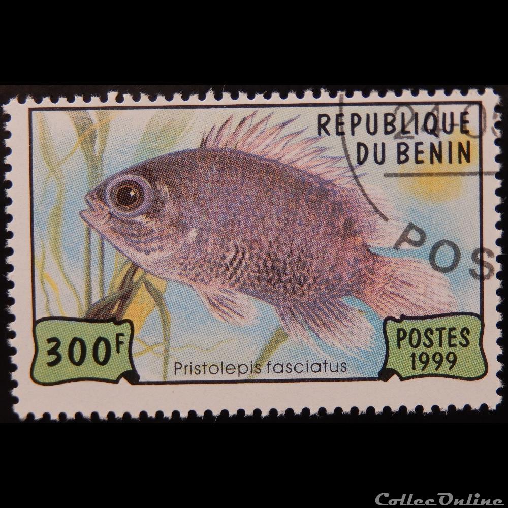 timbre afrique benin 00906 poisson feuille malais 300f de 1999