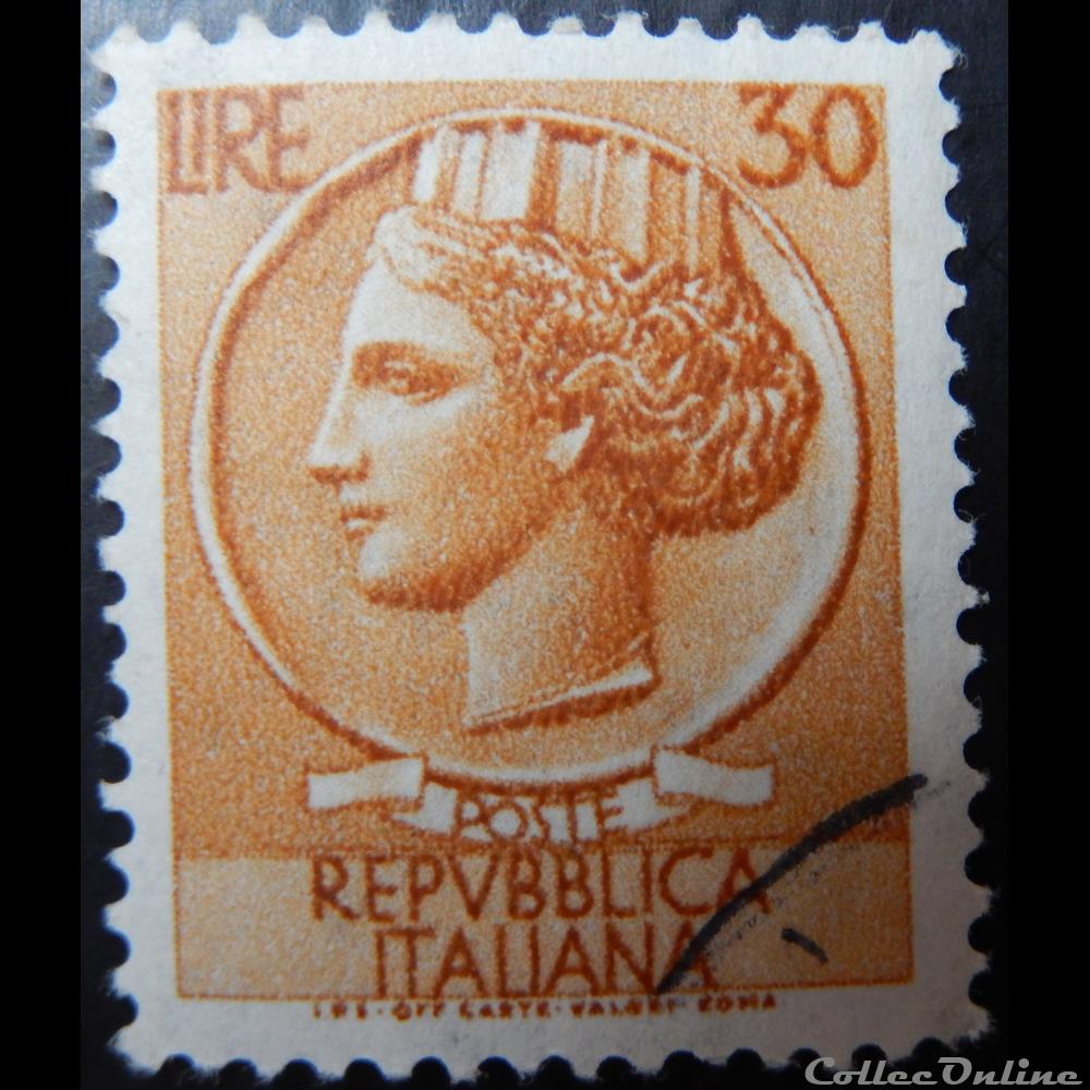 Italie 00716A pièce de Syracuse 30 lires de 1960 2 timbre europe italie 00716a piece de syracuse 30 lires de 1960
