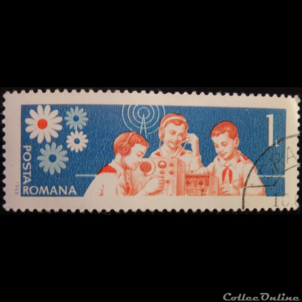 timbre europe roumanie 02384 scouts transmettant 1 lei de 1968