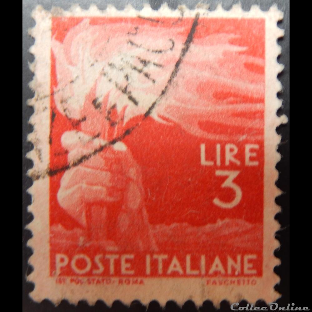 Italie 00491 main tenant une torche 3 lires de 1945 timbre europe italie 00491 main tenant une torche 3 lires de 1945