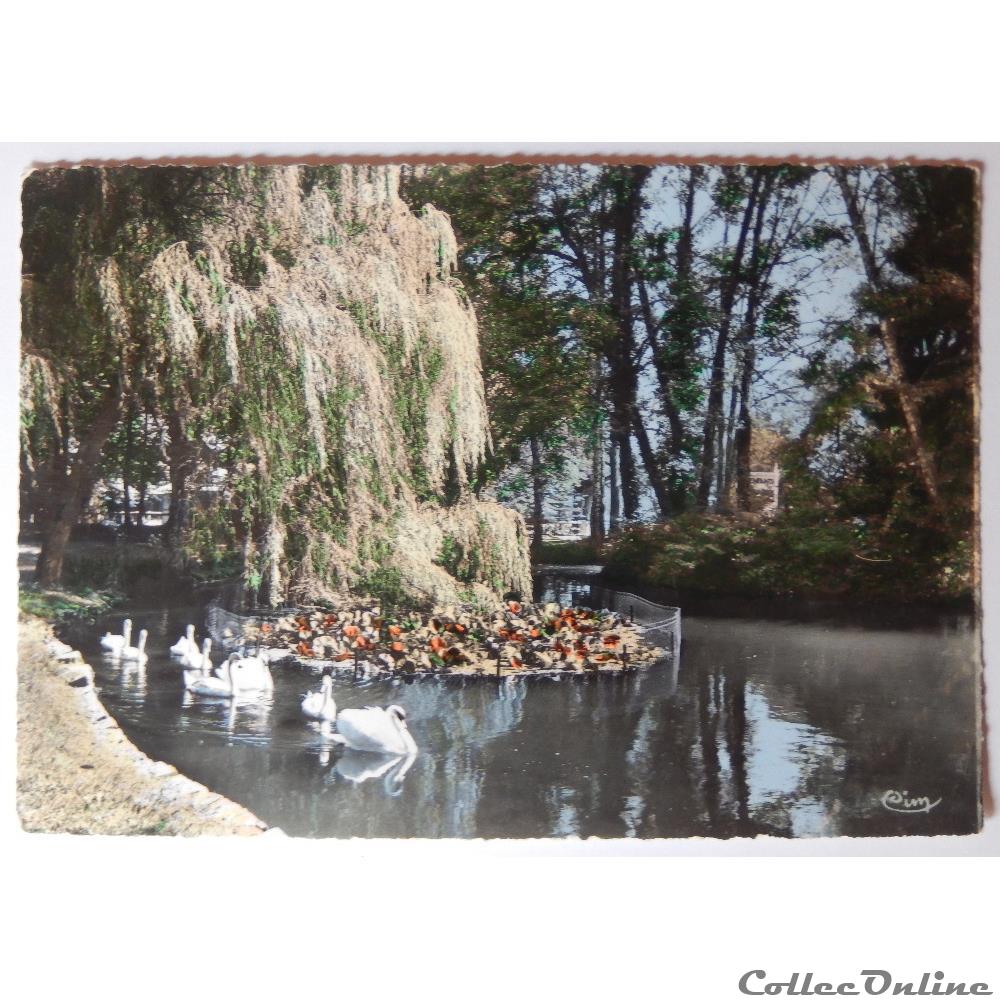 CPA des Vosges, Vittel, l'étang et les Cygnes carte postale france lorraine cpa des vosges vittel etang et les cygnes