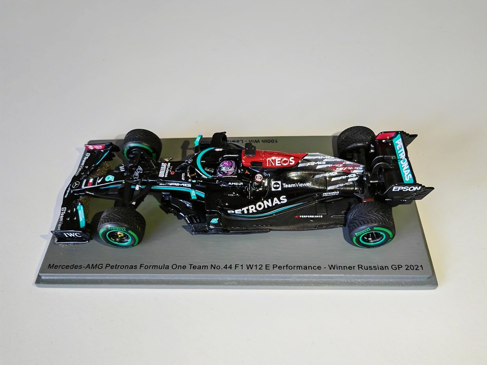 transports car lewis hamilton sochi russian gp 2021