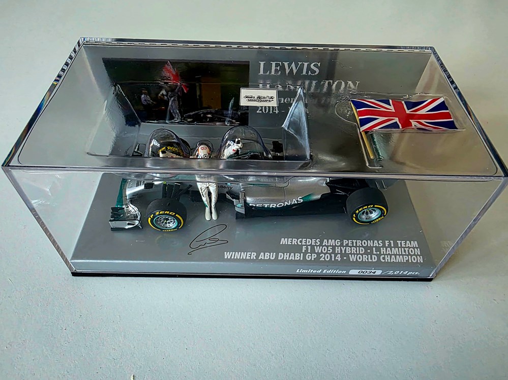 transports car lewis hamilton abu dhabi 2014 world champion no 2