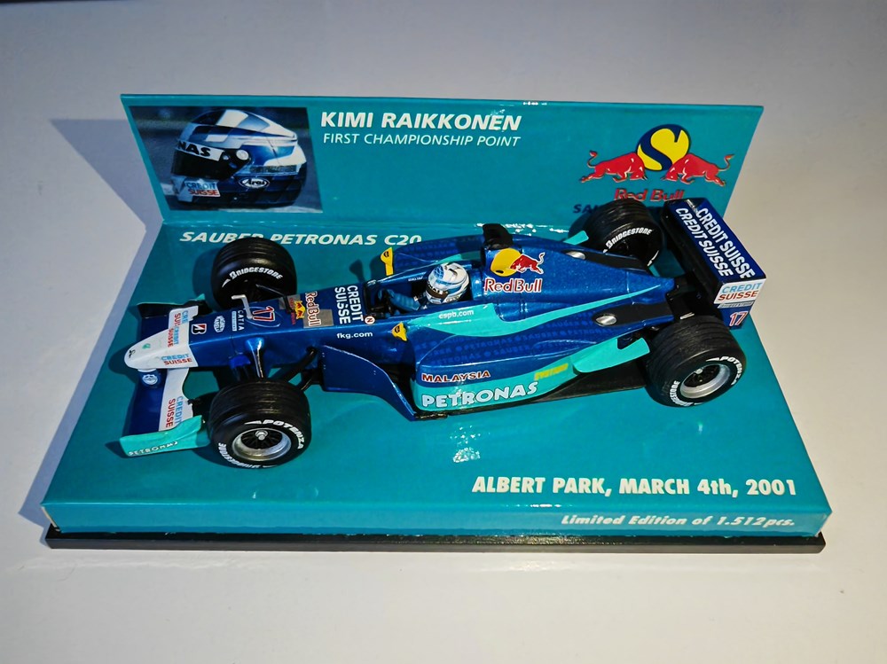 transports car kimi raikkonen albert park australian gp 2001