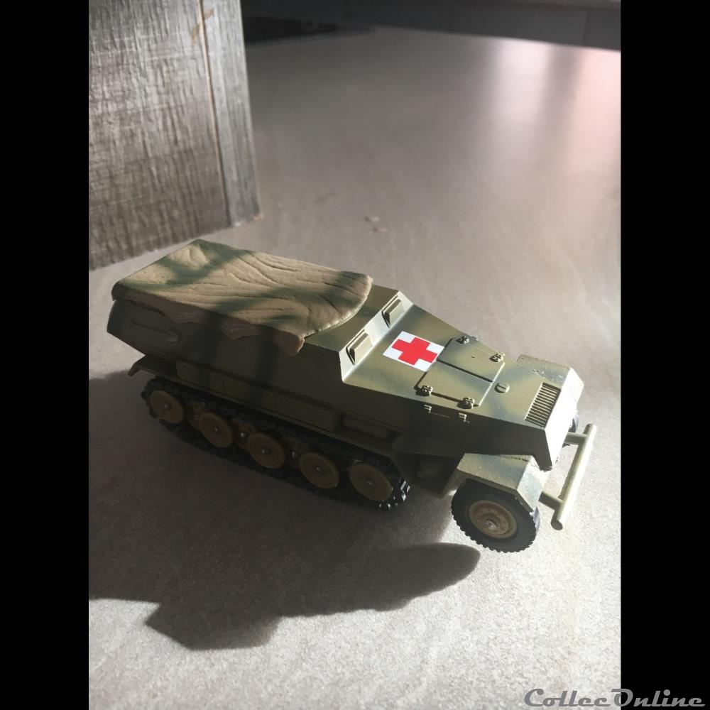 HK Hanomag SD.NFZ 251/1 modele reduit vehicule militaire hk hanomag sd nfz 251 1