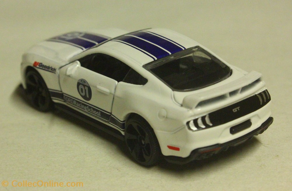 Ford Mustang GT 2 modeles reduits voitures ford mustang gt