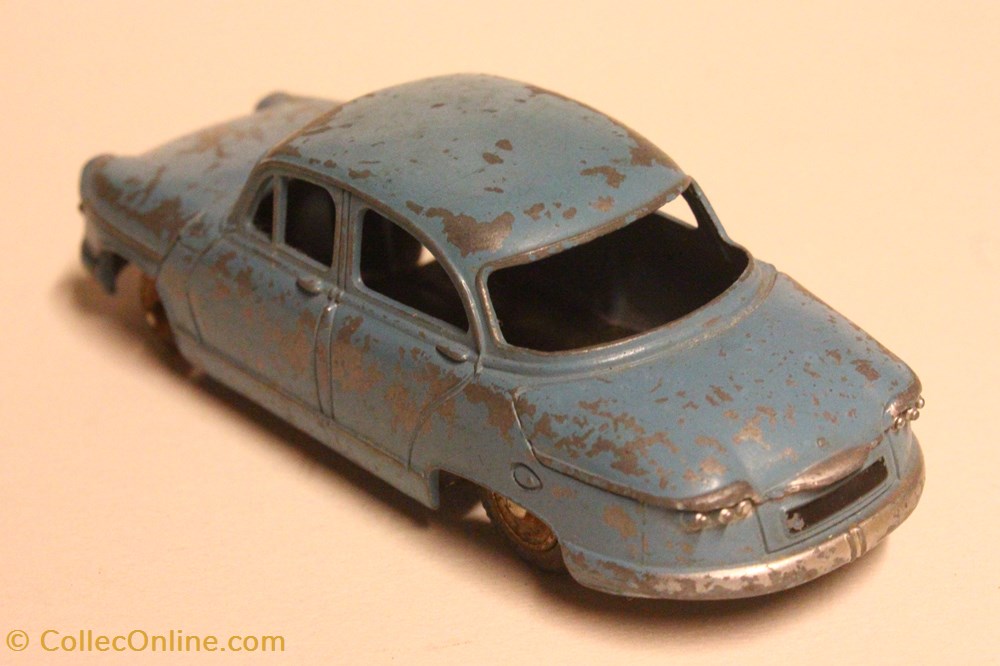Panhard PL17 2 modeles reduits voitures panhard pl17