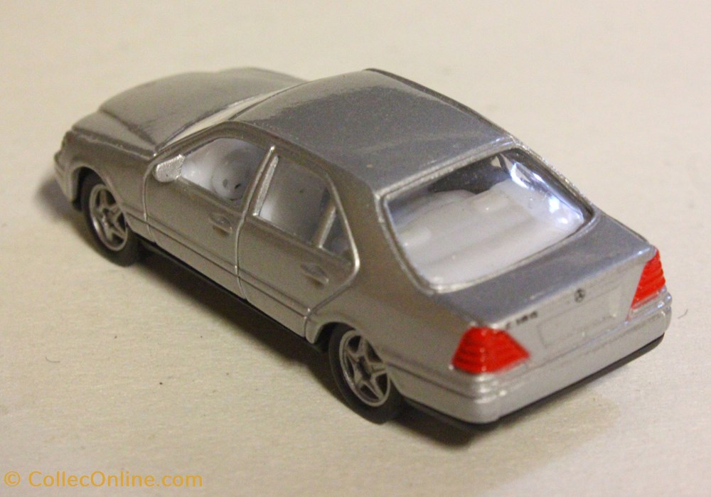 modeles reduits voitures mercedes benz c class