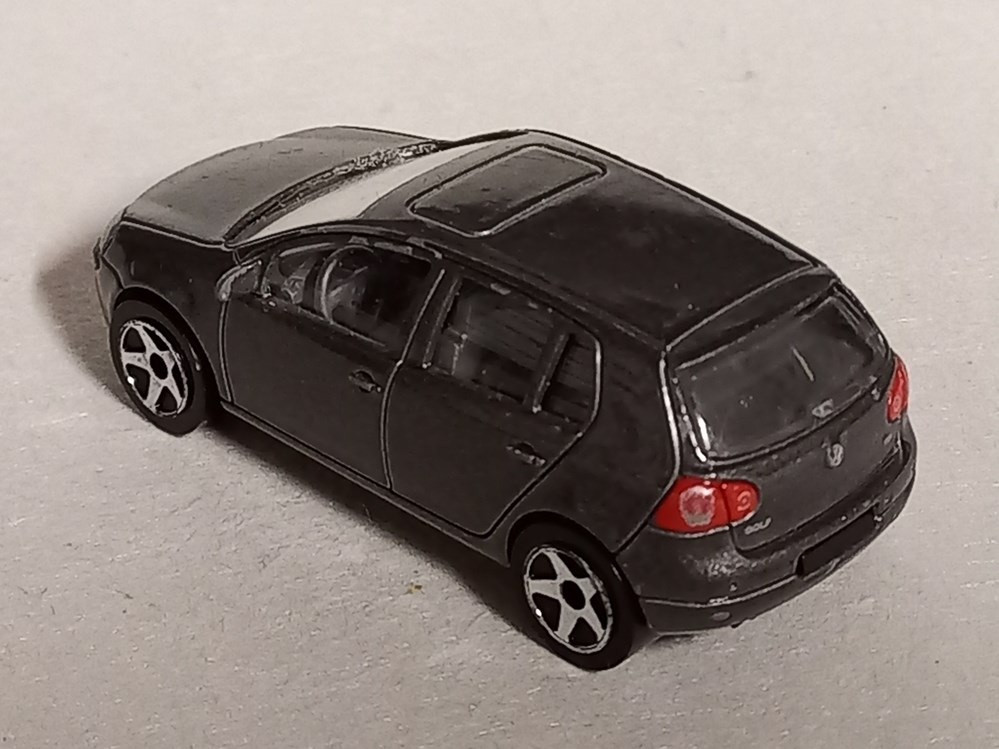 modeles reduits voitures volkswagen golf v