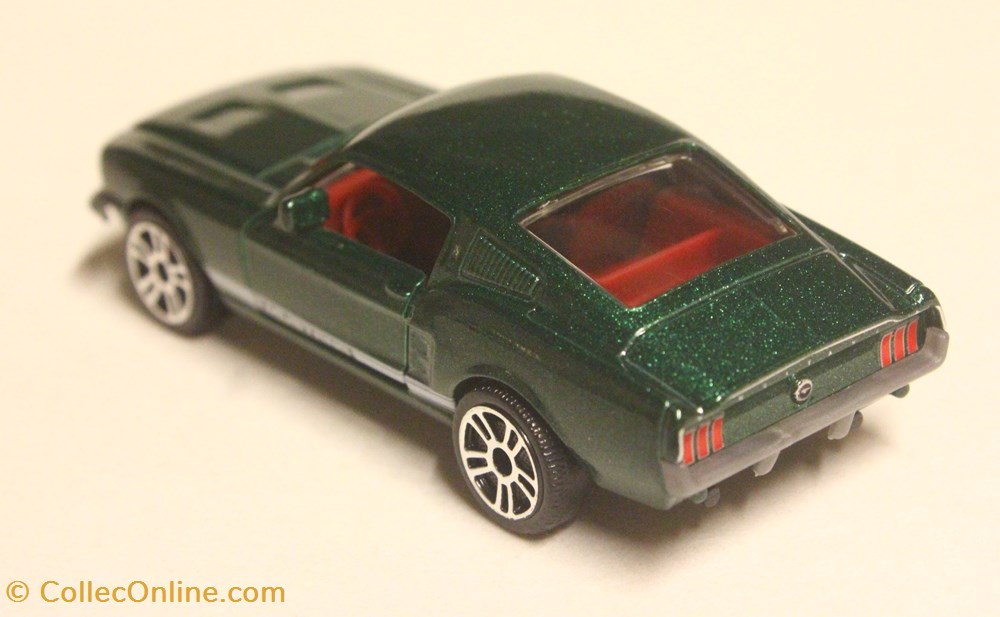 modele reduit voiture ford mustang