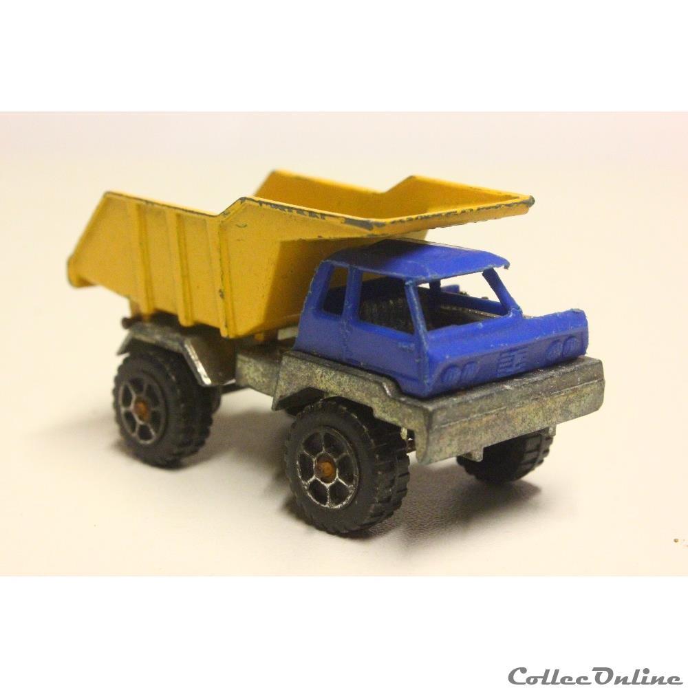Perlini J23 modele reduit voiture perlini j23