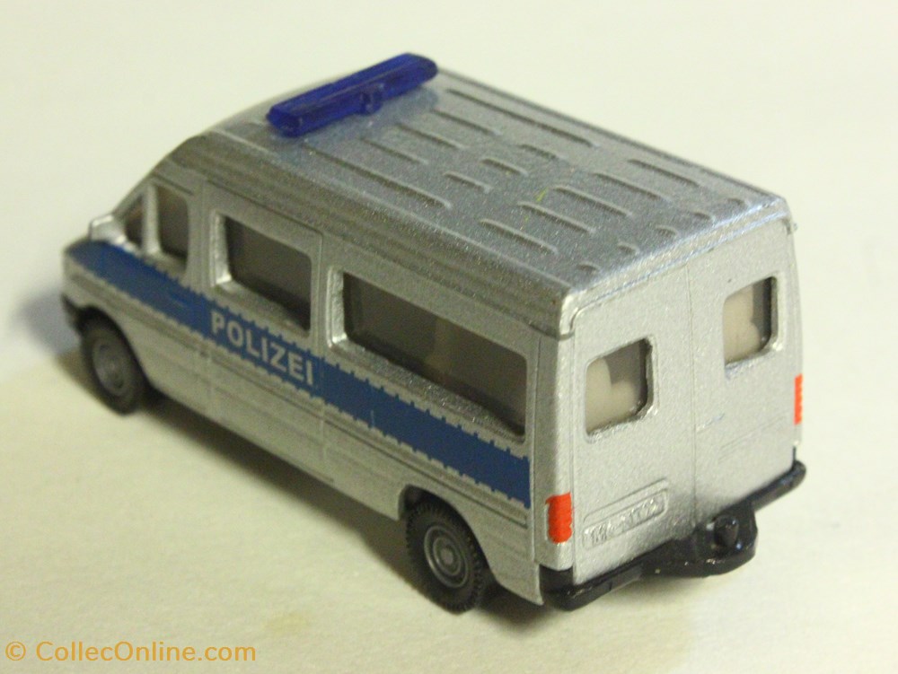 modeles reduits voitures mercedes police