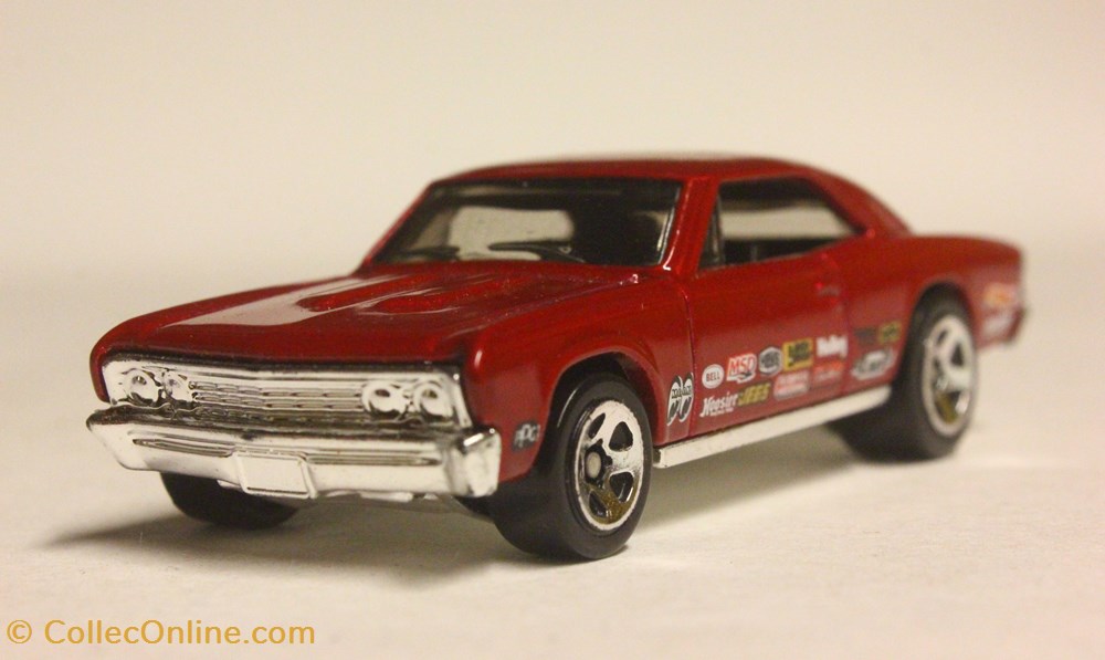 Muscle Mania - 07/10 - '67 Chevelle SS 396 4 modele reduit voiture chevrolet muscle mania 07 10 67 chevelle ss 396