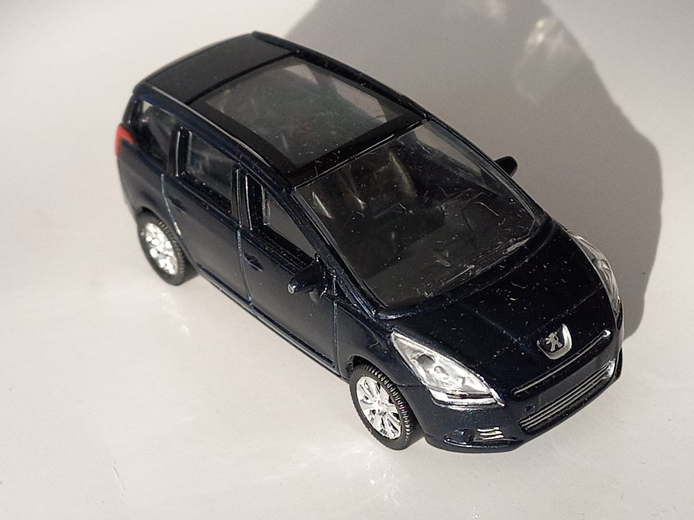 modeles reduits voitures peugeot 5008
