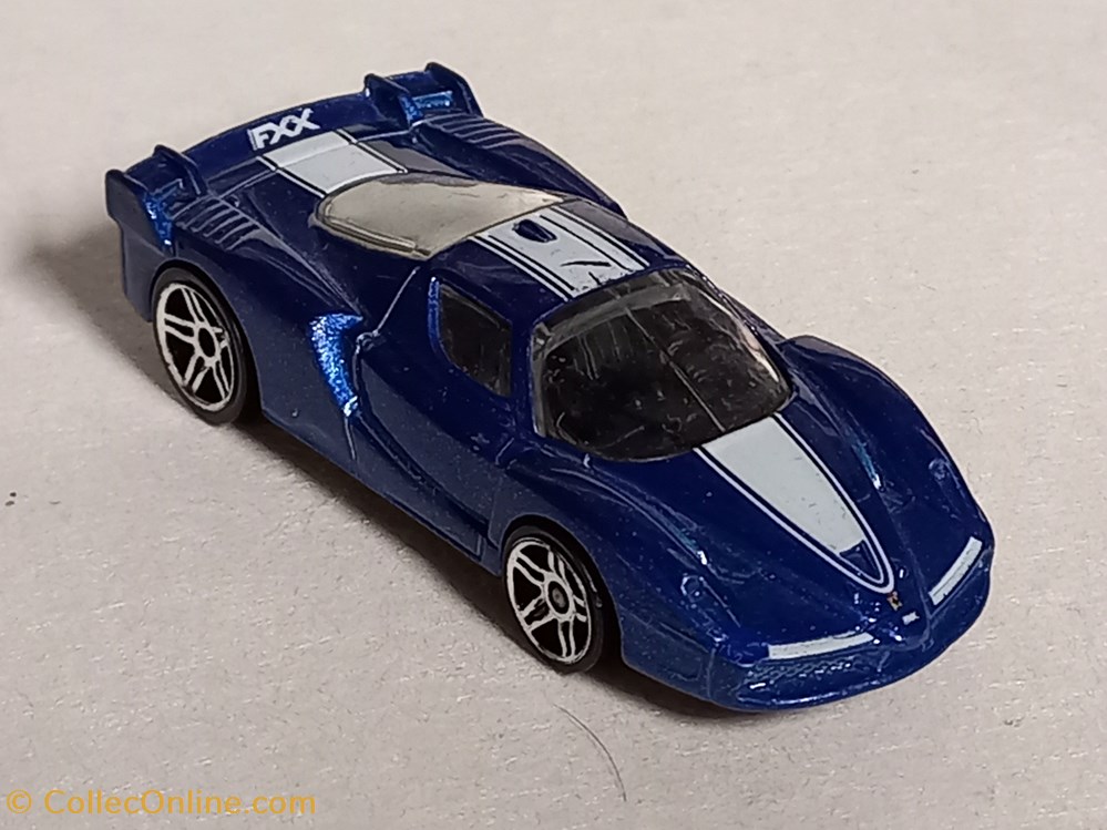 Ferrari FFX modeles reduits voitures ferrari ffx