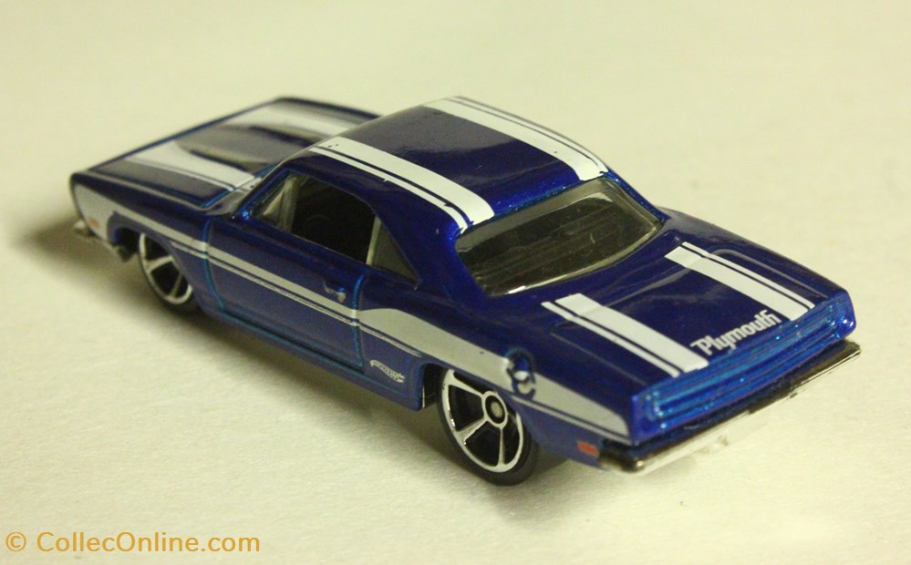 '68 Plymouth Barracuda 2 modeles reduits voitures 68 plymouth barracuda